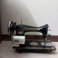 چرخ خیاطی قدیمی