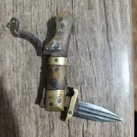 چاقو قدیمی|کلکسیون اشیاء عتیقه|پردیس, فاز ۳|دیوار