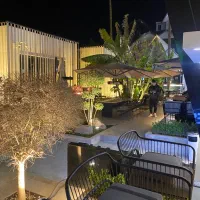 سالنکار ، کانتر کار ، قلیون زن ، باریستا