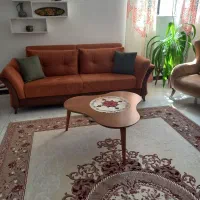 مبل راحتی با جلو مبلی و عسلی در حدنو|مبلمان خانگی و میز عسلی|شاهرود, |دیوار