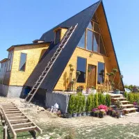 ساختمان نیمه کاره