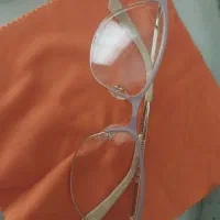 فروش قاب عینک  کاملا نو و سالم