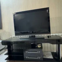 تلوزیون LCD ال جی۳۷ اینچ+میز تلوزیون شیشه ای مشکی