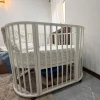 تخت کودک با قابلیت تنظیم ارتفاع