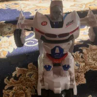 ماشین رباتی وعروسک هالک