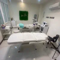 اجاره تخت مژه و فشیال در سالن زیبایی