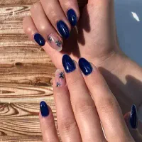 کاشت ناخن فقط 300