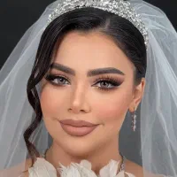 میکاپ و شنیون حرفه‌ای با ۳۰٪ تخفیف ویژه
