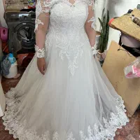 تعدادی لباس عروس مزون|لباس|شیراز, قلعه شاهزاده بیگم|دیوار