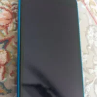 گوشی ساده و محکم به مشتری بی چانه تخفیف داده میشود