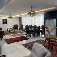 فروش واحد دویست و ده متری ساختمان دو نبش