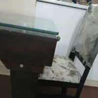 میز چهار نفره همراه دو صندلی