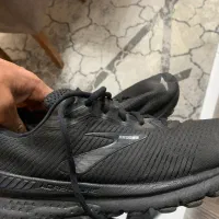 کفش بروکس ۴۴