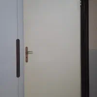 2 عدد درب اتاق خوابی