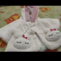 کاپشن سفید صورتی دخترونه