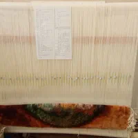 تابلو فرش دست بافت بوسه بر آهو نیمه بافت