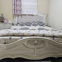 تخت و دراور