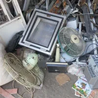 درب منزل ضایعات برمیدارم