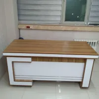 میز مدیریت وکنفرانس هایگلاس طرح دار لمسه|دفتر کار|تهران, نعمت‌آباد|دیوار
