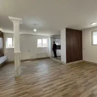 ۱۱۵متری دوخواب طبقه ۴ فول لوازم نورگیر فوق‌العاده