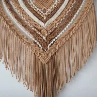 هنرم مکرمه است|کیف، کفش، کمربند|جم, |دیوار