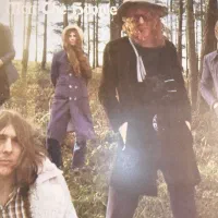 12 صفحه 33 دور از بهترین گروههای راک موزیگ اروپا.