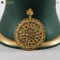 یک قطعه پلاک‌ طلا پیدا کرم|اشیا|قم, چهل درخت‎|دیوار