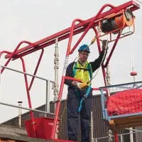 سرویس و تعمیر بالابر ساختمانی در محل کار