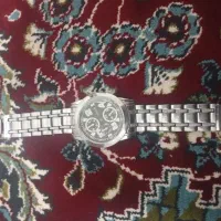 ساعت نیازمند تعمیر