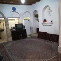 اجاره منزل سوئیت خانه مسافر سنتی اتاق حرم|اجارهٔ کوتاهمدت ویلا و باغ|شیراز, سیاه سنگ|دیوار