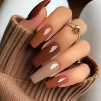 استخدام ناخنکار کاملا حرفه ای