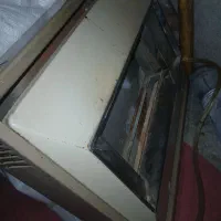 بخاری دیواری تمیز