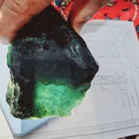 سنگ جواهرات|جواهرات|شیراز, لاله|دیوار