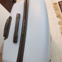 چمدان ۲۸ اینچ|کیف، کفش، کمربند|صدرا-فارس, فاز ۱|دیوار