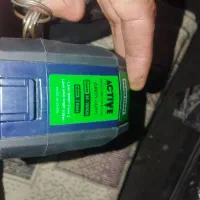 تراز لیزری با سه پایه