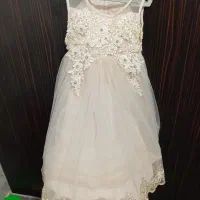 لباس عروس.گلیم.کفش