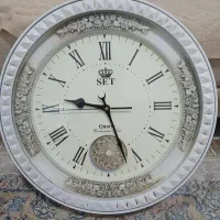 ساعت دیواری آرام گرد