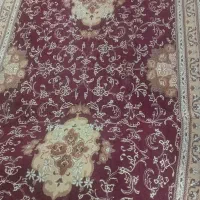 فرش و میز تلویزیون