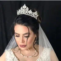 مدل رنگ مو میکاپ شینیون مژه ناخن کوتاهی پاکسازی|خدمات آرایشگری و زیبایی|اصفهان, سرچشمه|دیوار