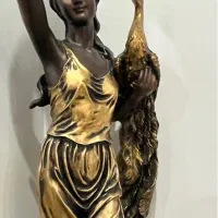 مجسمه و دکوری