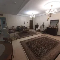 اپارتمان. ۱۰۰ متری غرق در نور قلب منیریه