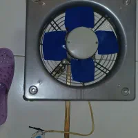 فن وهواکش ۴۰×۴۰ تکنو پارس درحد نو با دکمه و دینام|پنکه و تصفیه‌کنندهٔ هوا|تهران, نمایشگاه بین المللی|دیوار