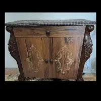 میز اتو قهوه ای رنگ