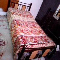 تخت فلزی یک نفره کاملا سالم