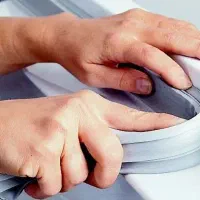 تعمیر و تعویض لاستیک درب یخچال و فریزر در محل