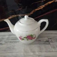 کتری چینی گل سرخ|قوری، کتری، قهوه‌ساز دستی|سبزوار, شرق کال عیدگاه|دیوار