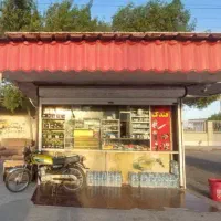 صبحانه خوری در تنگک