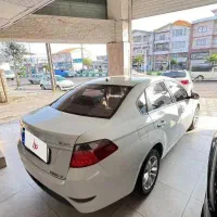 برلیانس ۳۳۰ ۹۴ موتور کوچیک. چند لکه رنگ.