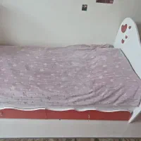 تخت خواب نوجوان