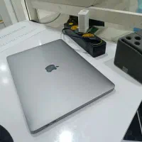 مک بوک پرو 2020|رایانه همراه|قطور, |دیوار